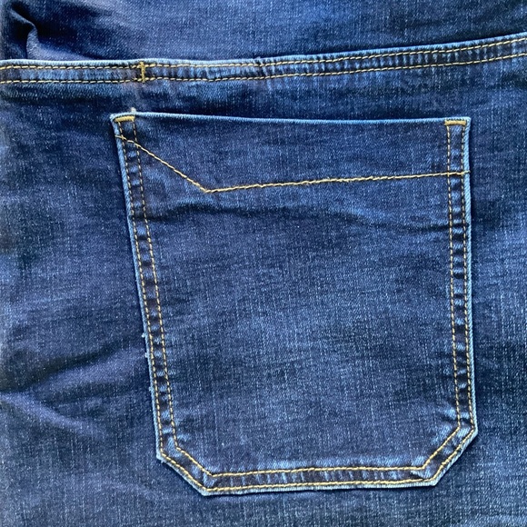 LAPG Terrain Flex Relaxed Fit Jeans - Picture 8 of 8